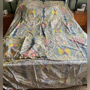 Queen Size Duvet and Shams